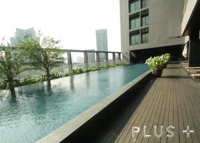 Noble Remix is high rise Condominium has 33 storey. Located on Soi Sukhumvit 36