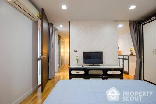 1-BR Condo at Quad Silom Condominium near BTS Sala Daeng (ID 511898)