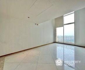 2-BR Condo at The Empire Place near BTS Chong Nonsi