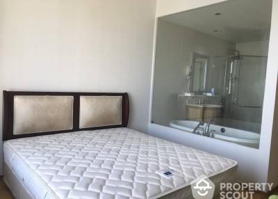 1-BR Condo at The Empire Place near BTS Chong Nonsi