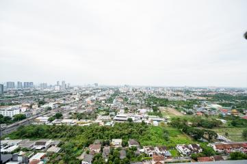 The Line Wongsawang, Only 200 metres from MRT Wongsawang station