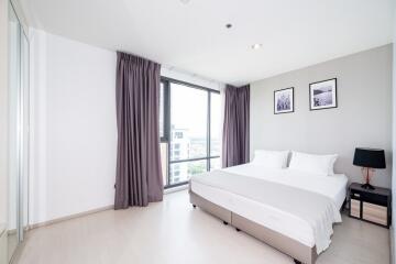 High-rise condominium on prime sukhumvit near Gateway Ekkamai