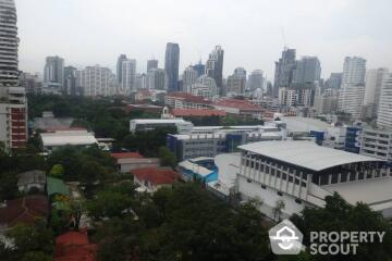 2-BR Condo at Villa Asoke near MRT Phetchaburi