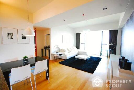 2-BR Condo at The Met Sathorn near BTS Chong Nonsi