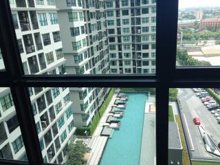 Connor Window condo near Pink Line MRT