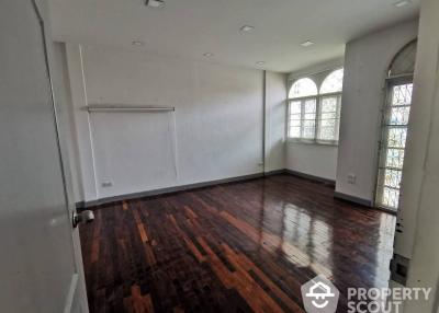 3-BR Townhouse at Baan Prommit Villa near BTS Phrom Phong (ID 513925)