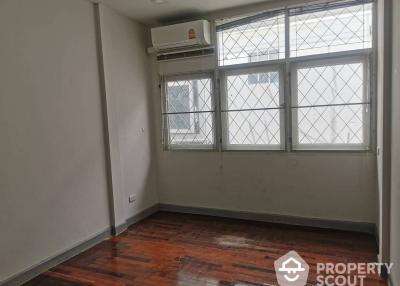 3-BR Townhouse at Baan Prommit Villa near BTS Phrom Phong (ID 513925)