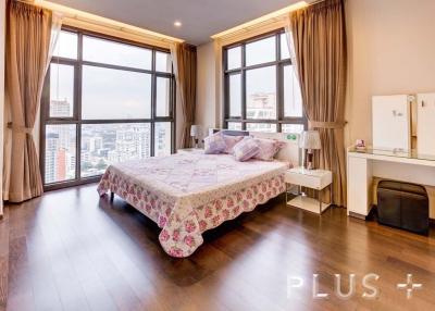 Condo near BTS Phromphong near Emporium