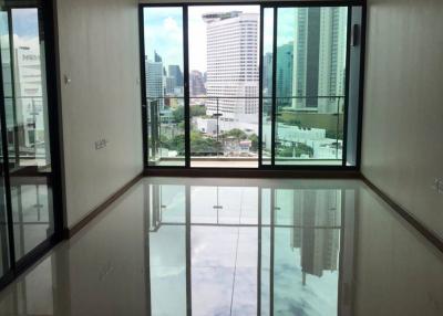 2-BR Condo at Supalai Premier Charoen Nakhon near BTS Krung Thon Buri