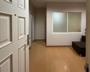 Great simplicity style and tidy Condominium in Sukhumvit area