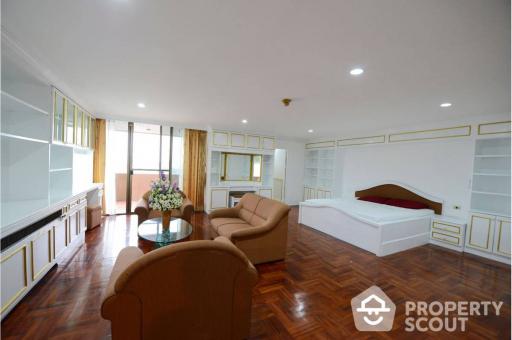 3-BR Condo at Oriental Towers Condominium near BTS Ekkamai (ID 510846)