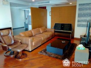 3-BR Condo at Nusasiri Grand Condominium near BTS Ekkamai