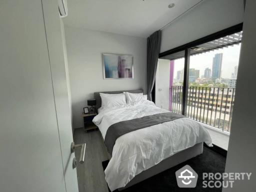 1-BR Condo at Xt Ekkamai near BTS Thong Lor