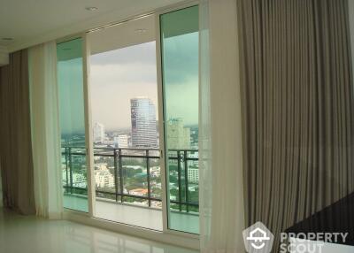 2-BR Condo at Royce Private Residence Sukhumvit 31 near MRT Sukhumvit