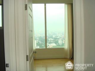 2-BR Condo at Royce Private Residences near MRT Sukhumvit