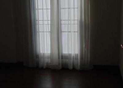 4-BR Townhouse near BTS Phra Khanong