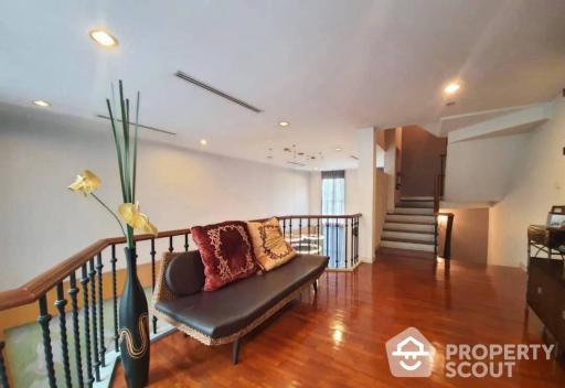 4-BR House at Baan Klang Krung (british Town - Thonglor) near BTS Thong Lor