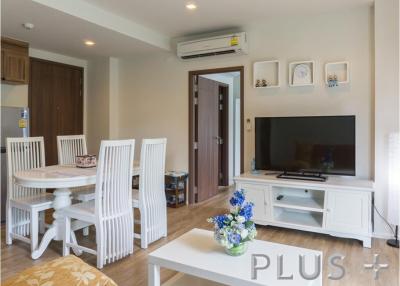 Impressive fully furnished condominium with a lovely pool view