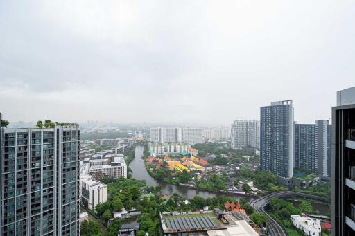 Prakanong area near variety of cuisines