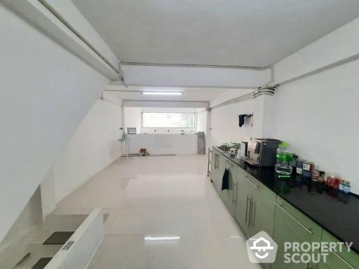 3-BR Townhouse near BTS Saphan Taksin