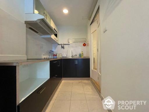 3-BR Condo at Lumpini Suite Sukhumvit 41 near BTS Phrom Phong