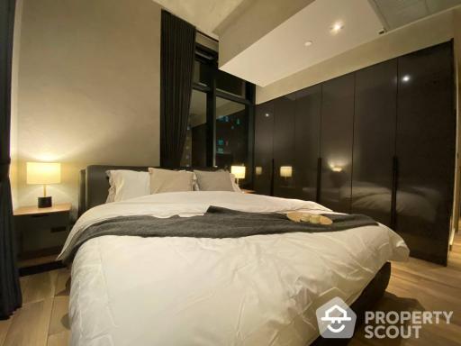 2-BR Condo at The Lofts Asoke near MRT Phetchaburi