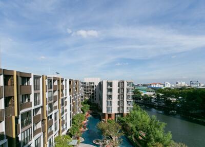 kawa HAUS sets in the heart the most popular areas and boasts restaurants, shops and malls