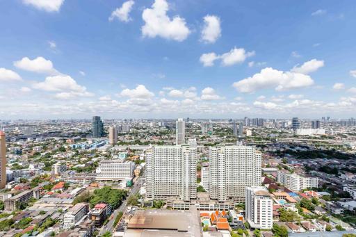 THE LINE PHAHON-PRADIPAT, the highly desirable condominium in the sought-after location