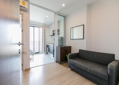 The excellently presented building The BASE Changwattana provides  1 bedroom