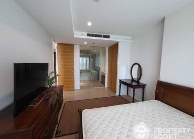 1-BR Condo at The River Condominium near BTS Saphan Taksin