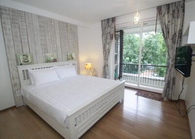 Stunning 1 bedroom unit with garden view