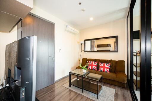 Conveniently located in the superb location of Onnut area with one bedroom