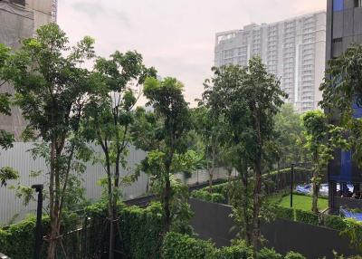 Private city lifestyle within 5 mins to MRT Rama9