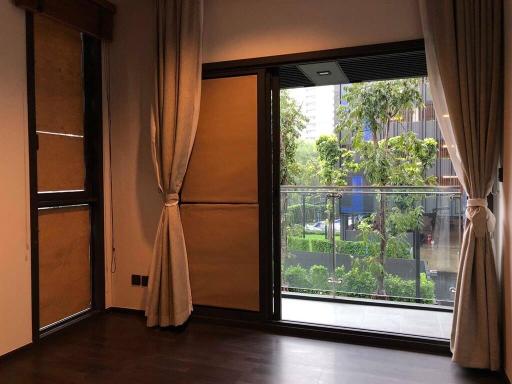 Private city lifestyle within 5 mins to MRT Rama9