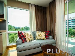 Fully furnished condo near variety shops