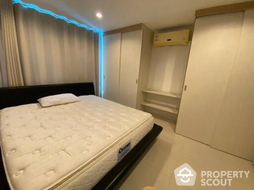 2-BR Condo at Sukhumvit Living Town near MRT Phetchaburi