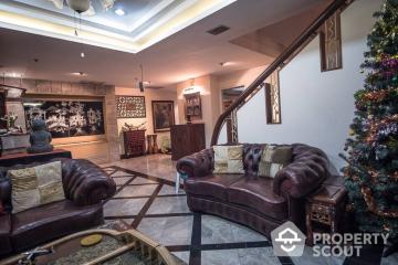 3-BR Condo at Kiarti Thanee City Mansion Condominium near MRT Phetchaburi