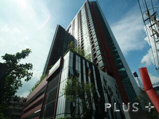 Condo near BTS PhraKhanong full function