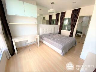 1-BR Condo at Life @ Sathorn 10 near BTS Chong Nonsi