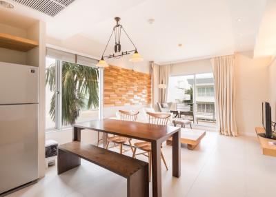 Offering a high quality furniture and a prime location in the heart of Hua Hin