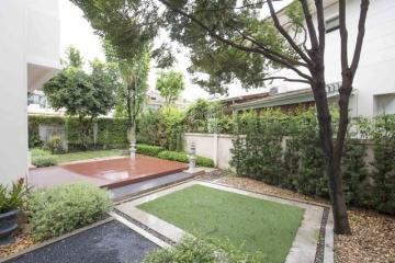 House with salt water pool near Mega Bangna