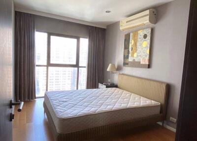 2-BR Condo at Sathorn Gardens near MRT Si Lom