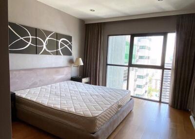 2-BR Condo at Sathorn Gardens near MRT Si Lom