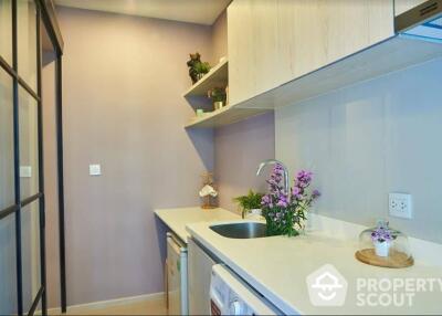 1-BR Condo at Life Asoke near ARL Makkasan