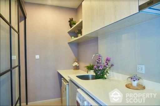 1-BR Condo at Life Asoke near ARL Makkasan