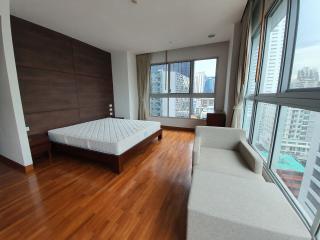 Pet-friendly apartment located in Asoke