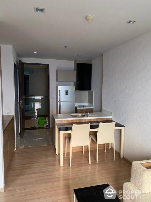 1-BR Condo at Rhythm Sathorn near BTS Saphan Taksin