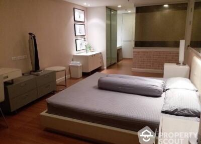 1-BR Condo at The Trendy Condominium near BTS Nana