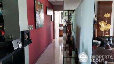 1-BR Condo at Pearl Garden Condominium near BTS Chong Nonsi