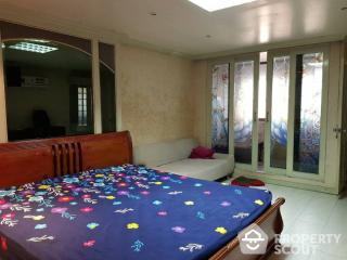 2-BR Condo at I.T.F. Silom Palace Condominium near BTS Chong Nonsi